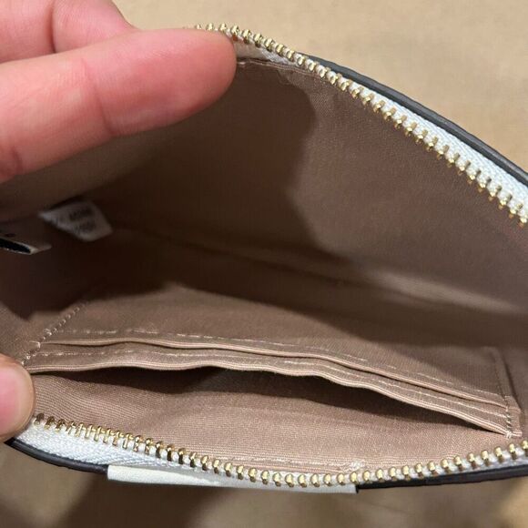 NWT COACH leather corner zip wristlet signature canvas wallet - Picture 5 of 11